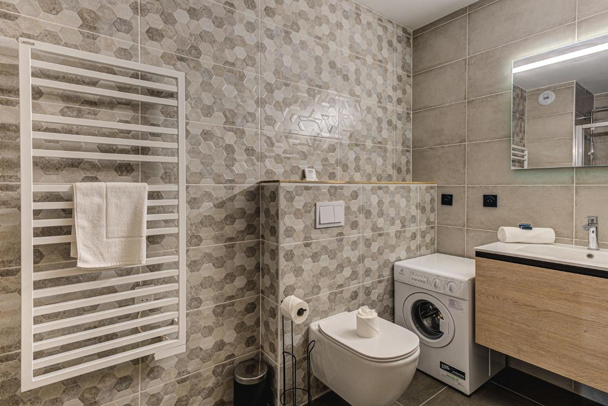 White Pearl A05 Modern Apartment Chamonix Alpes Travel Sleeps 4 To 6 Bagian luar foto